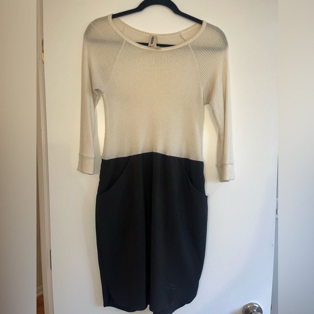 Amadi White and black dress size XS